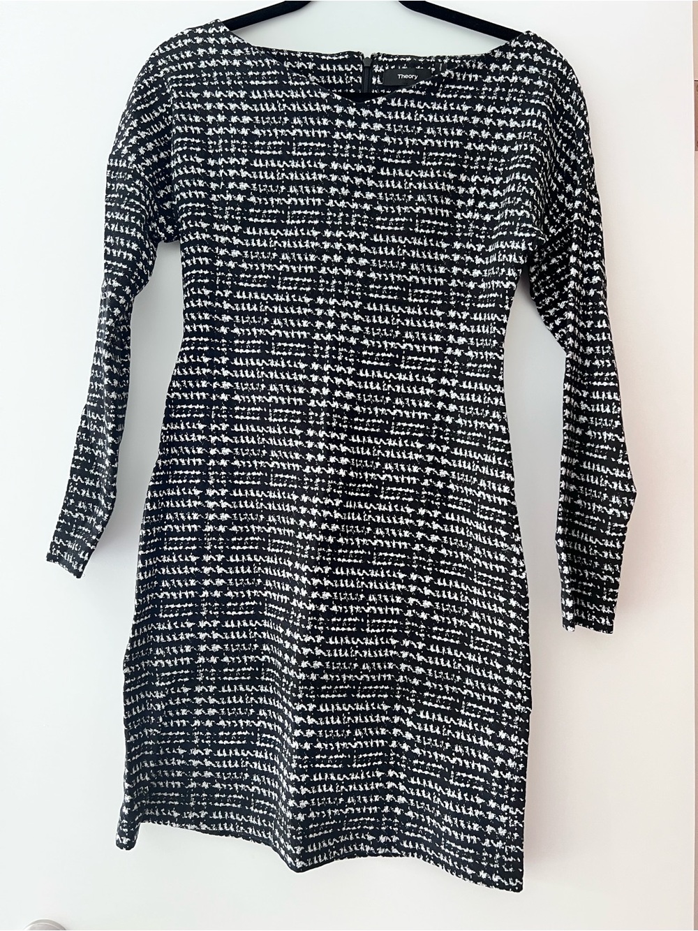 Theory Black and White Patterned Long-Sleeve Shift Dress